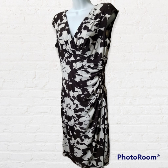 Ralph Lauren Dresses & Skirts - Ralph Lauren wrap style dress